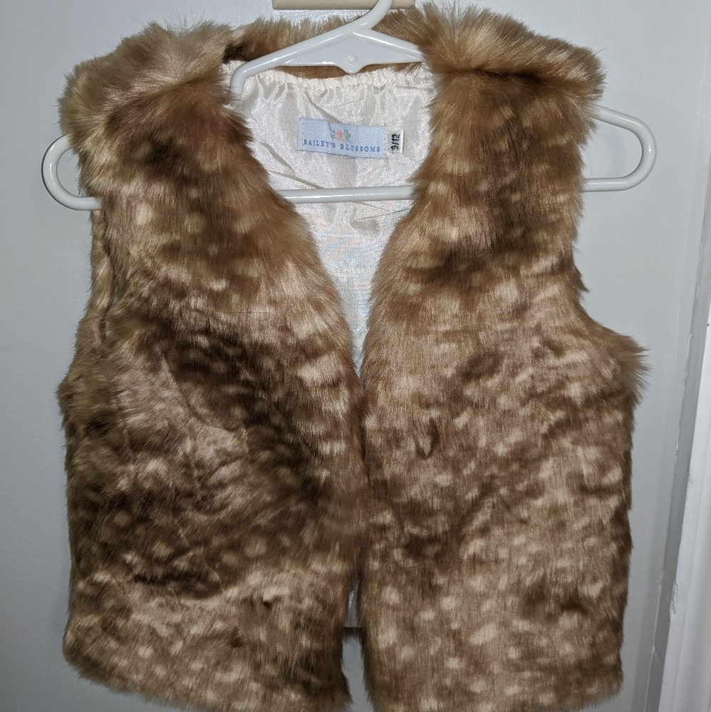 Darling Doe Faux Fur Vest
